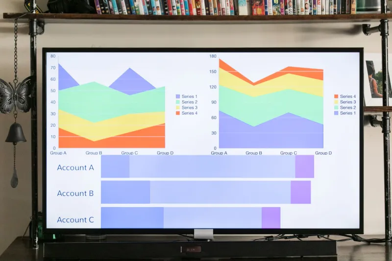More Visitors, Less Money: The Counterintuitive Truth About Seasonal Traffic and Revenue